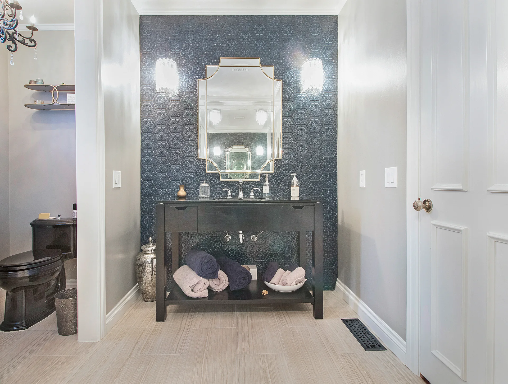 Primary bath remodel — vanity, mirror and dressing corridor, Mission Viejo, Avorino